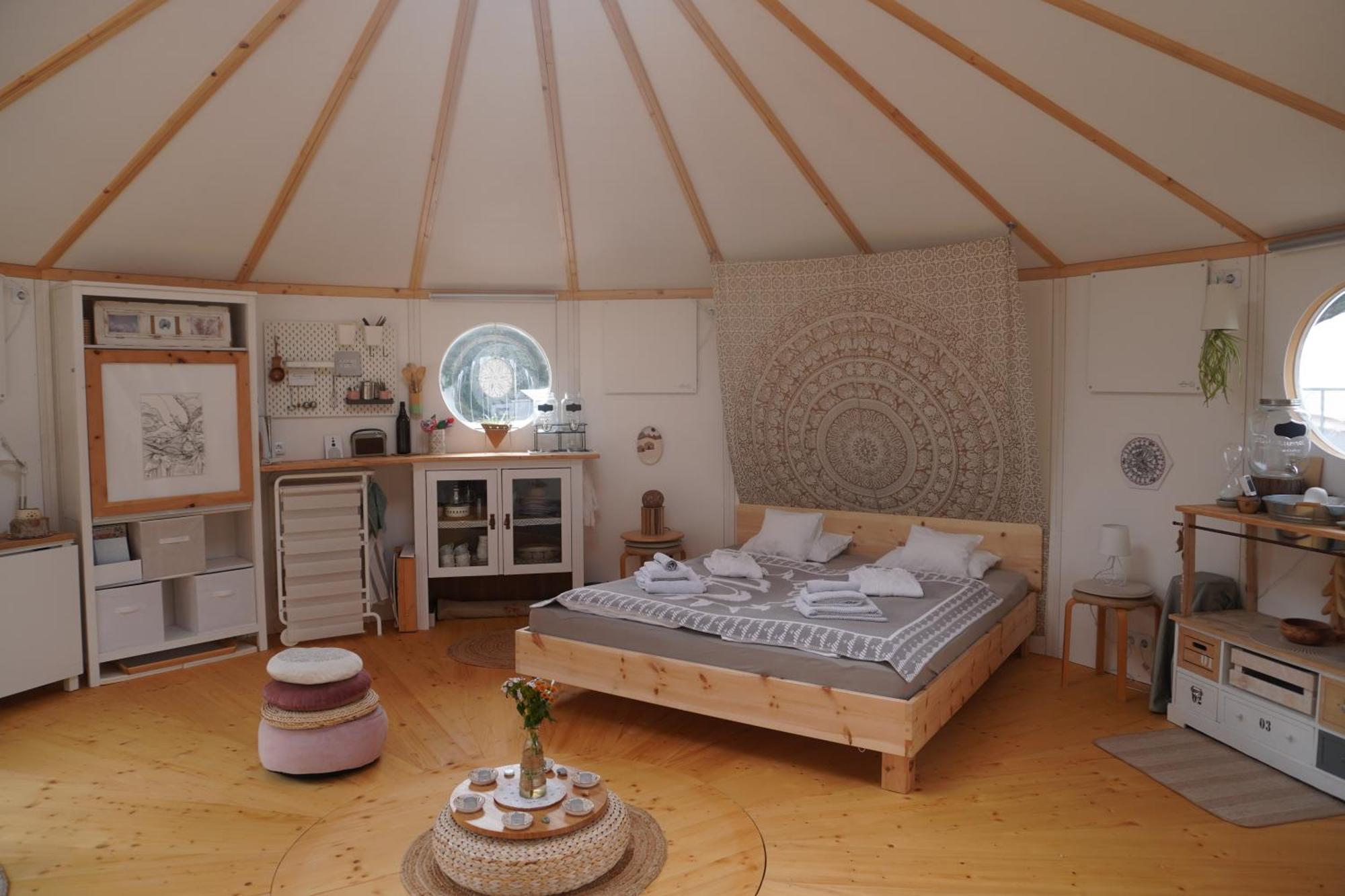 Gerhardhof - Zimmer Glamping Camping Wildermieming エクステリア 写真