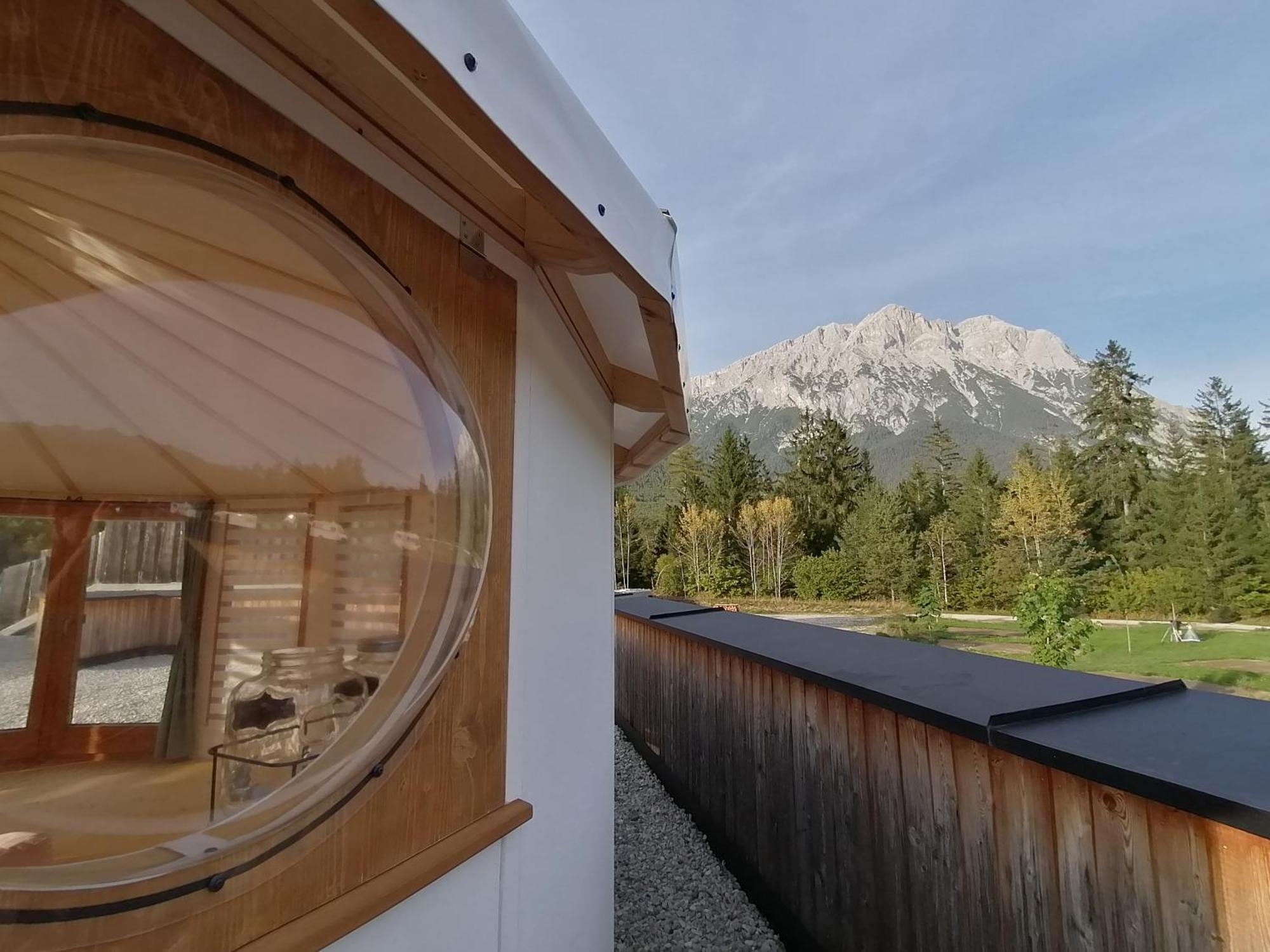 Gerhardhof - Zimmer Glamping Camping Wildermieming エクステリア 写真